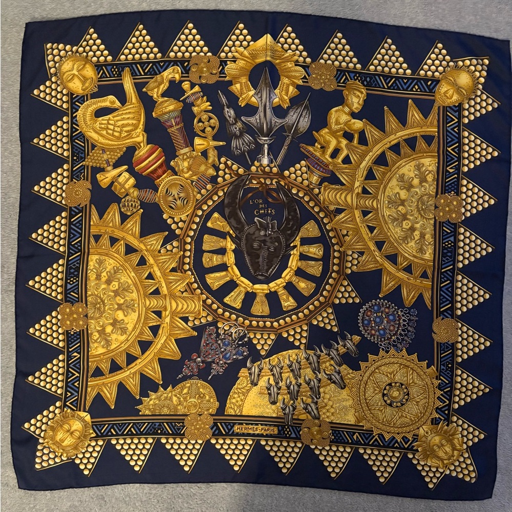Hermes L'or des chefs Navy & Gold Scarf